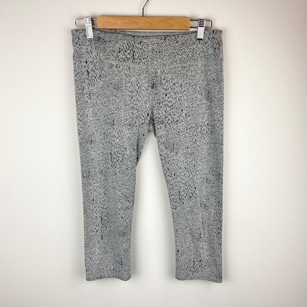 Fabletics Speckled Cropped Leggings